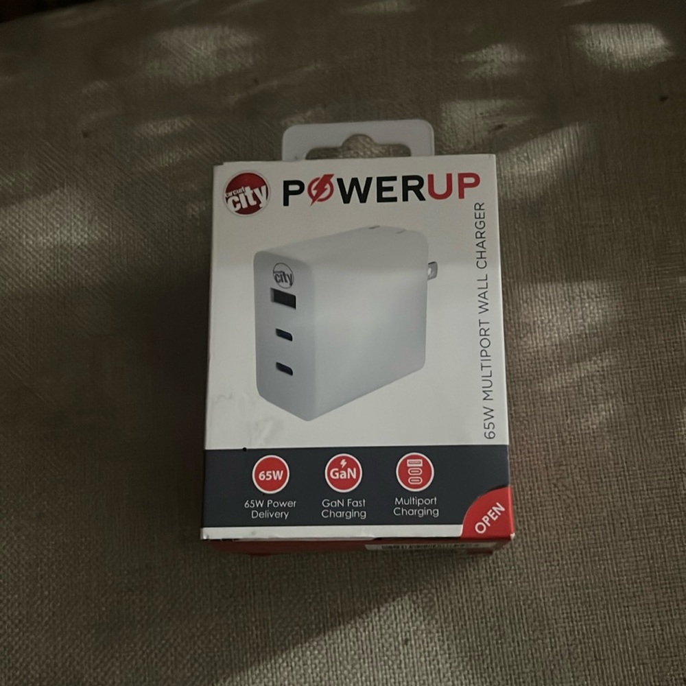 New Power Up  65W Wall Charger NWT